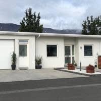 Magna Bowen, Jaðarstún 11