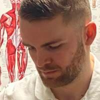 Aron Ívar - Osteópati