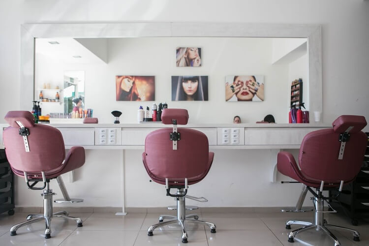 15 Best Salon Chairs and How to Pick the Right One
